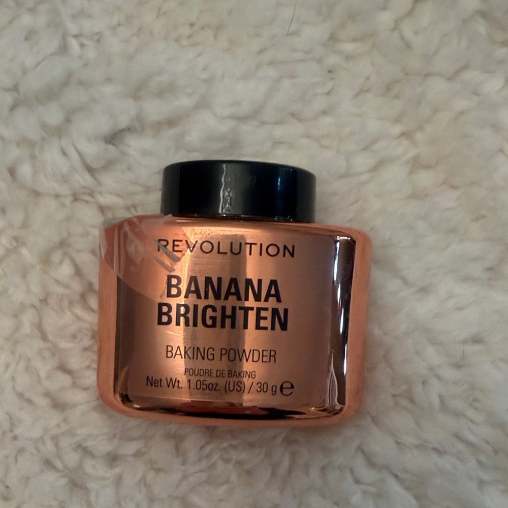 Revolution Banana Brighten Baking Powder - Gold **READ** also free with bundle